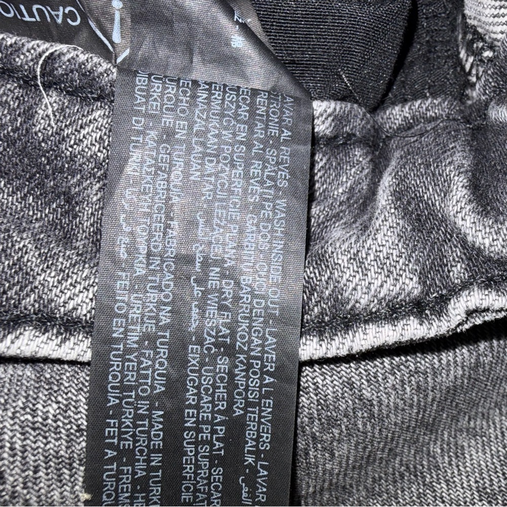 Zara The High Waist Short in Arctic Grey sz 10 NWT distressed - Picture 6 of 6